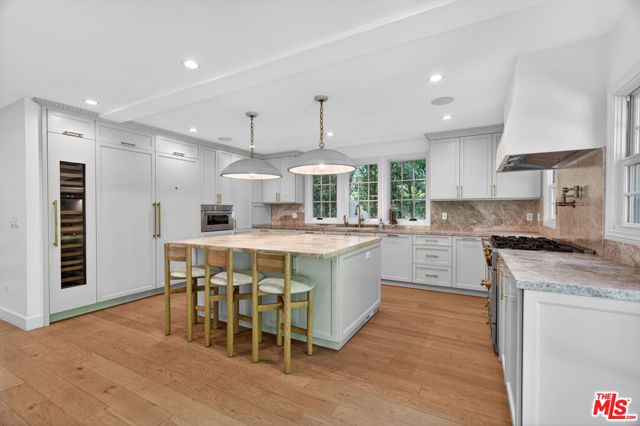 462 Warner Avenue, Los Angeles, CA 90024