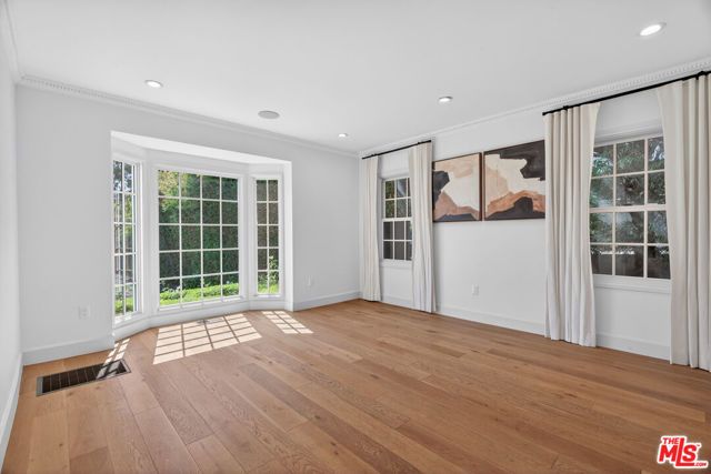 462 Warner Avenue, Los Angeles, CA 90024