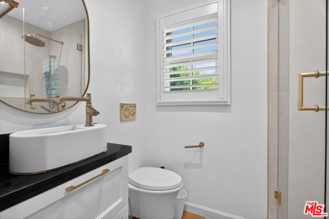 462 Warner Avenue, Los Angeles, CA 90024