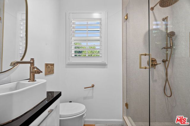 462 Warner Avenue, Los Angeles, CA 90024
