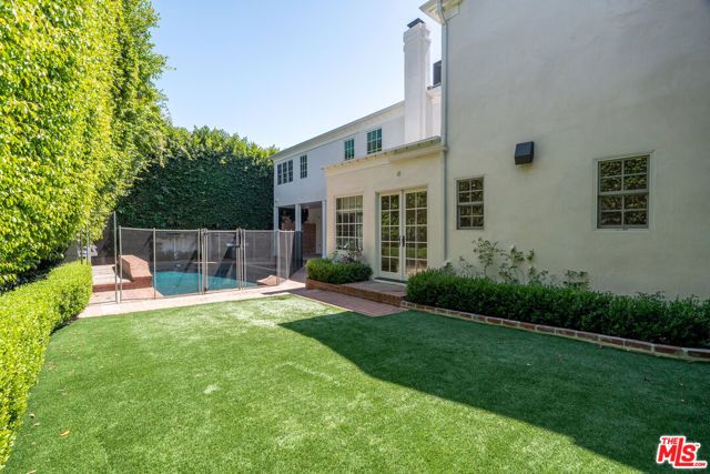 462 Warner Avenue, Los Angeles, CA 90024
