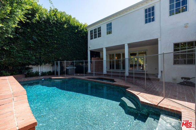 462 Warner Avenue, Los Angeles, CA 90024