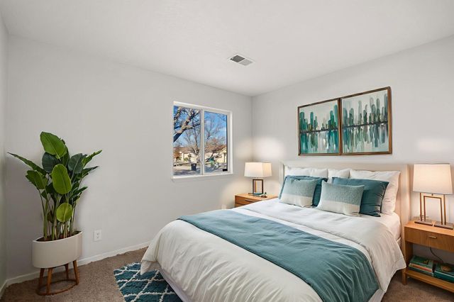 624 Sedona Meadows Drive NE, Rio Rancho, NM 87144