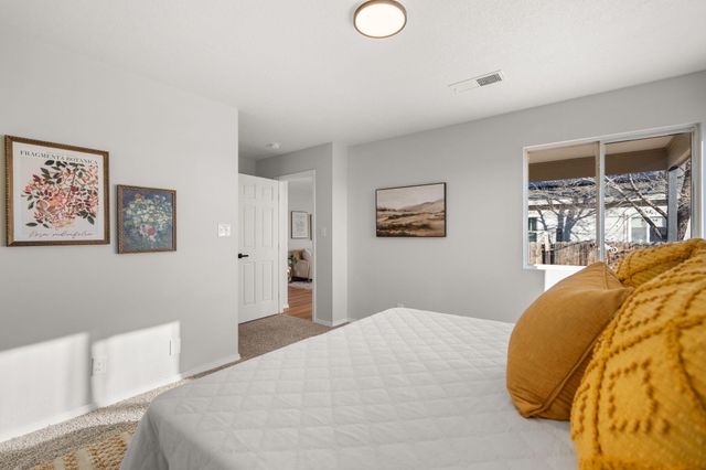 624 Sedona Meadows Drive NE, Rio Rancho, NM 87144