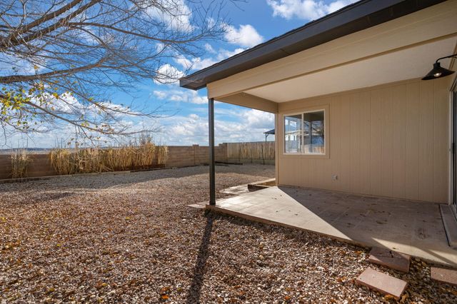 624 Sedona Meadows Drive NE, Rio Rancho, NM 87144