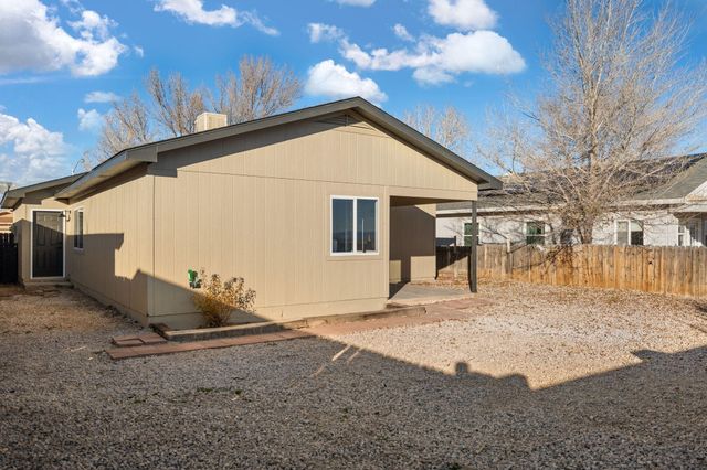 624 Sedona Meadows Drive NE, Rio Rancho, NM 87144