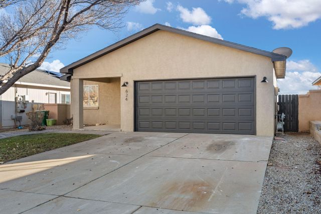 624 Sedona Meadows Drive NE, Rio Rancho, NM 87144