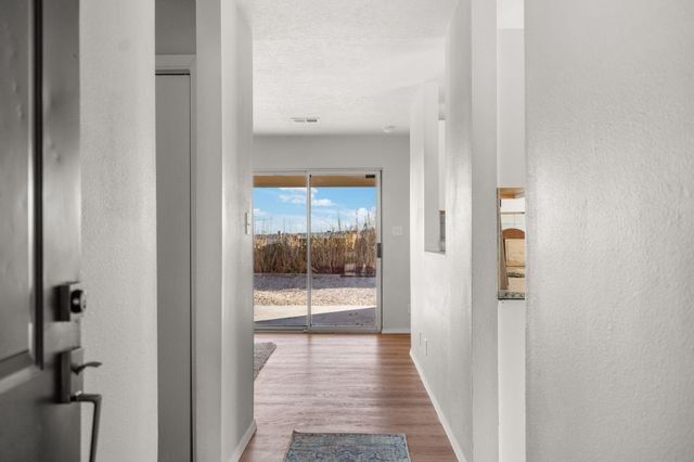 624 Sedona Meadows Drive NE, Rio Rancho, NM 87144