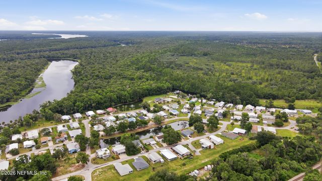 148 LAKE MARGO Drive, Satsuma, FL 32189