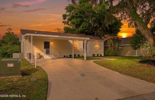 148 LAKE MARGO Drive, Satsuma, FL 32189