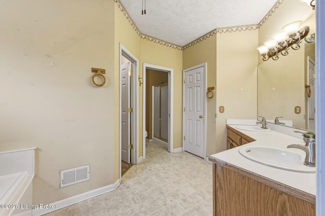 60 Magnolia Ct, Pendleton, KY 40055