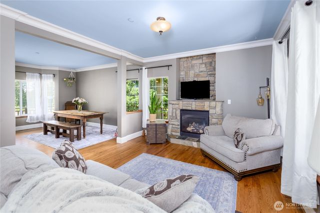 637 Del Guzzi Drive, Port Angeles, WA 98362