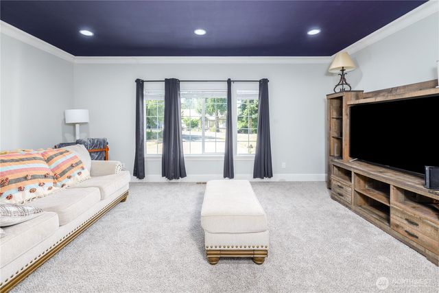637 Del Guzzi Drive, Port Angeles, WA 98362