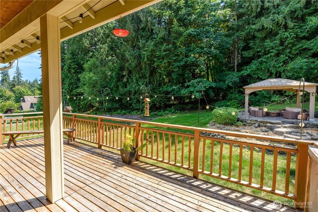 637 Del Guzzi Drive, Port Angeles, WA 98362