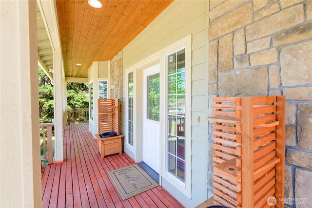 637 Del Guzzi Drive, Port Angeles, WA 98362