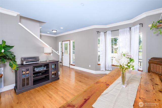 637 Del Guzzi Drive, Port Angeles, WA 98362