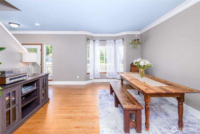 637 Del Guzzi Drive, Port Angeles, WA 98362