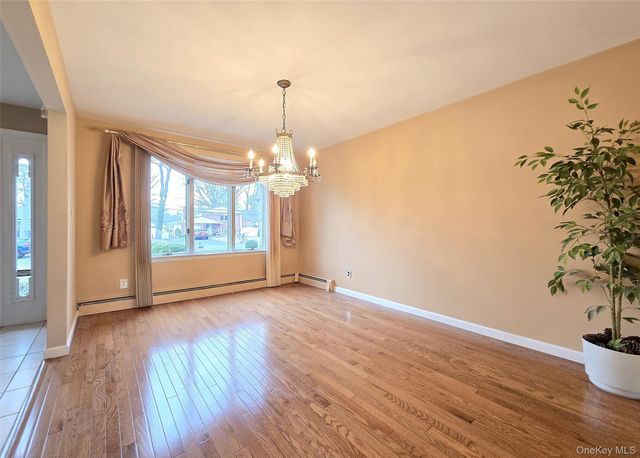 342 Thrift Street, Ronkonkoma, NY 11779