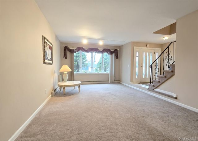 342 Thrift Street, Ronkonkoma, NY 11779