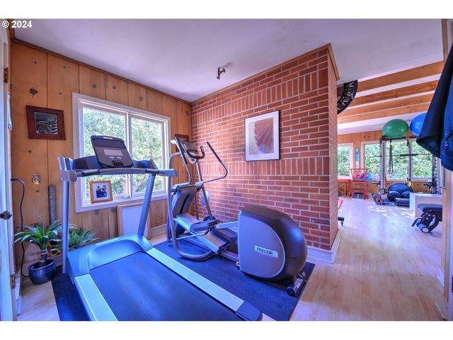 1034 LAWRENCE St, Eugene, OR 97401