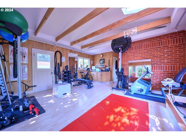 1034 LAWRENCE St, Eugene, OR 97401