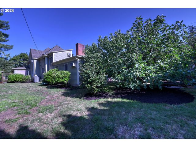 1034 LAWRENCE St, Eugene, OR 97401