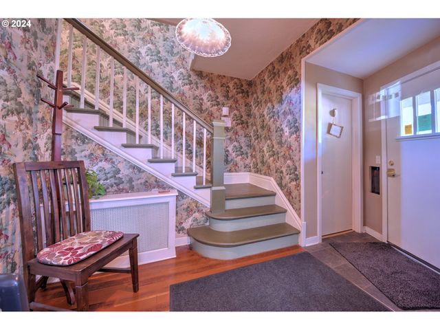 1034 LAWRENCE St, Eugene, OR 97401