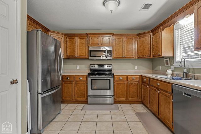 5502 S 32nd Street, Paragould, AR 72450