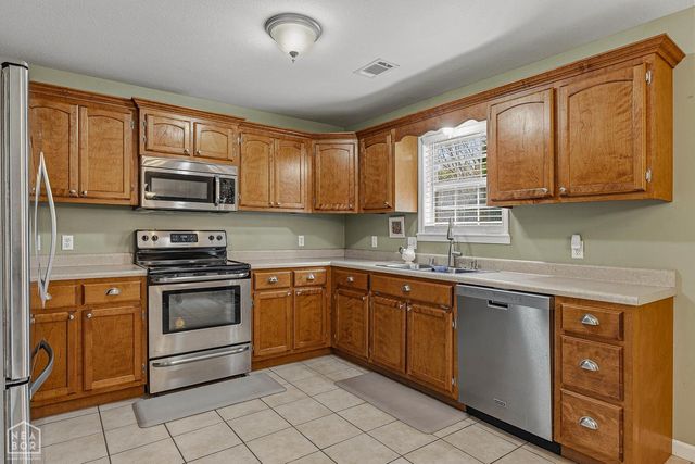 5502 S 32nd Street, Paragould, AR 72450