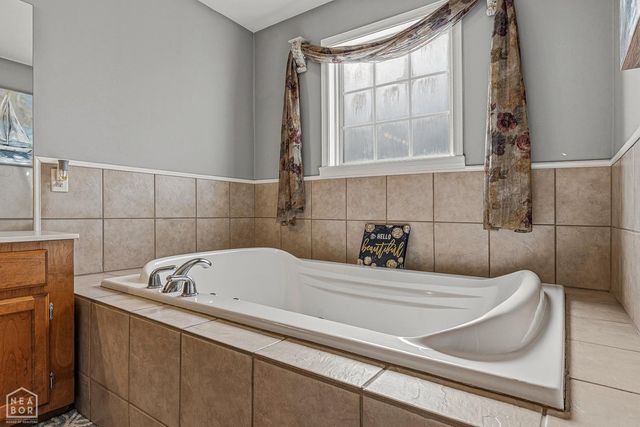 5502 S 32nd Street, Paragould, AR 72450