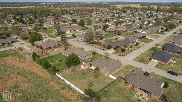 5502 S 32nd Street, Paragould, AR 72450