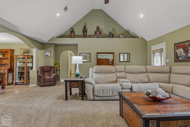 5502 S 32nd Street, Paragould, AR 72450