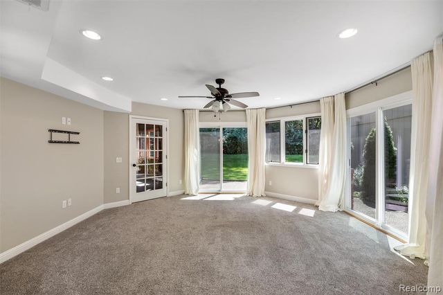 4915 Walnut Lake Road, West Bloomfield, MI 48323