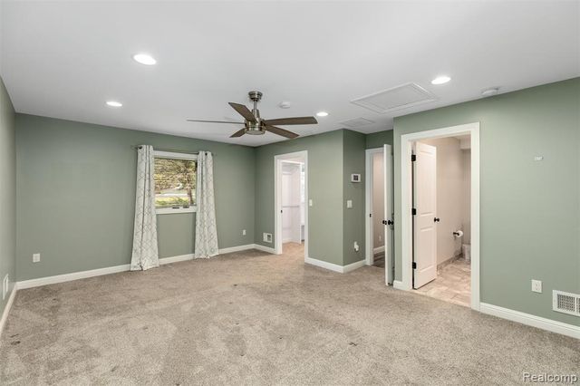 4915 Walnut Lake Road, West Bloomfield, MI 48323