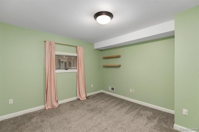 4915 Walnut Lake Road, West Bloomfield, MI 48323