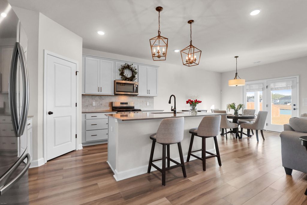 Image 10 of property listing at 765 Sienna Way, Summerville, SC 29486