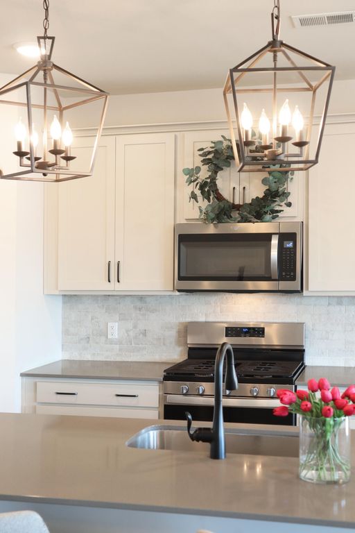 Image 13 of property listing at 765 Sienna Way, Summerville, SC 29486