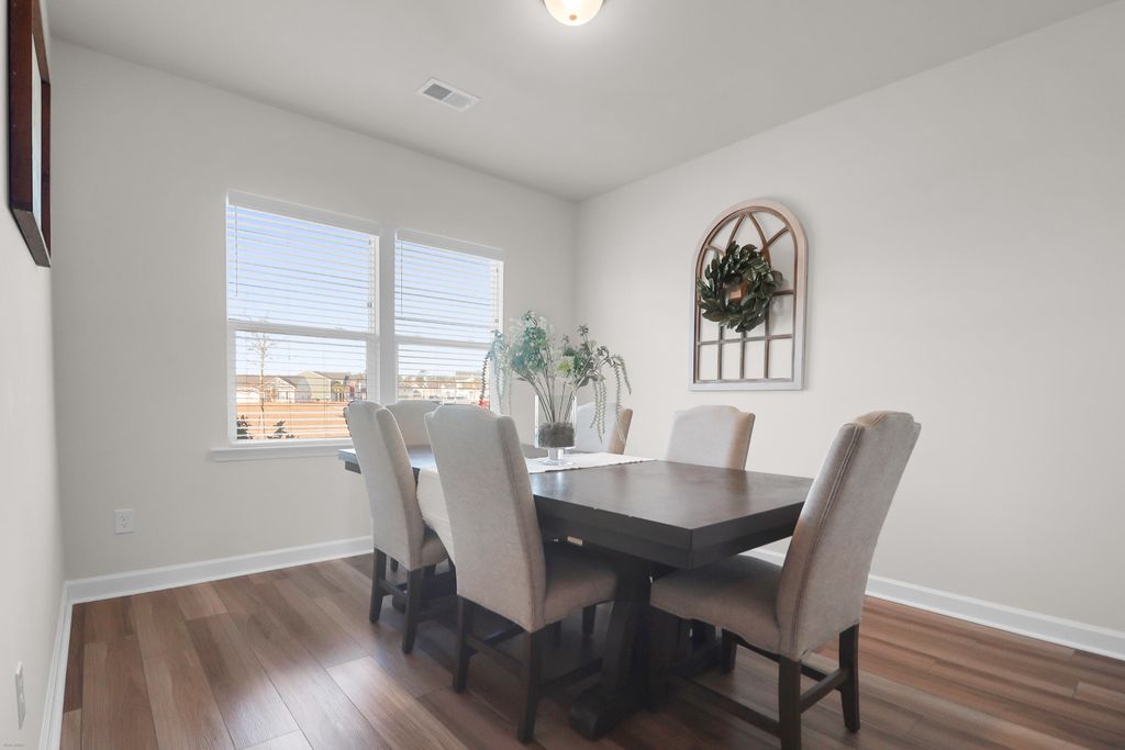 Image 20 of property listing at 765 Sienna Way, Summerville, SC 29486