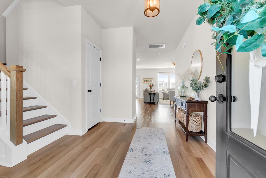 Image 8 of property listing at 765 Sienna Way, Summerville, SC 29486