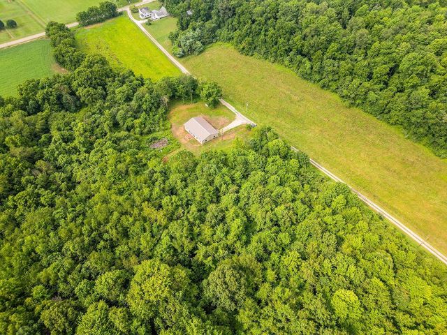 7795 Loches Road NE, Saint Louisville, OH 43071