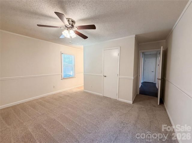 6727 Glenmoor Drive, Charlotte, NC 28214