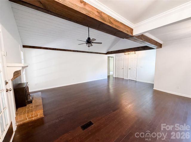 6727 Glenmoor Drive, Charlotte, NC 28214
