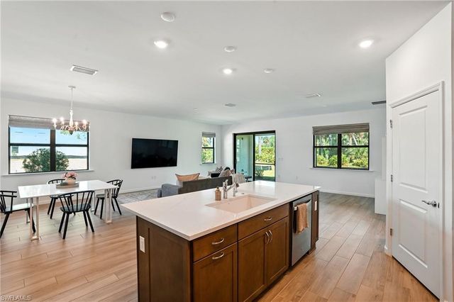 2003 Don Benito WAY, Naples, FL 34120