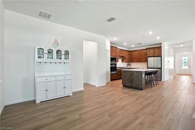 2003 Don Benito WAY, Naples, FL 34120