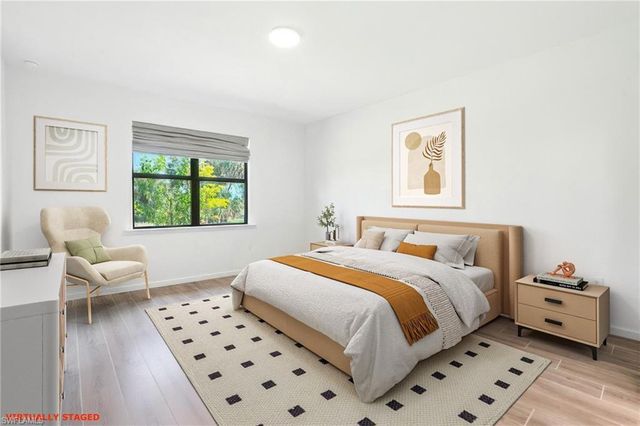 2003 Don Benito WAY, Naples, FL 34120