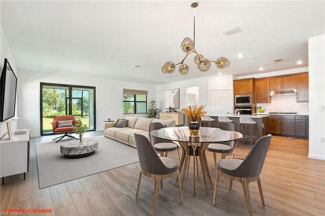 2003 Don Benito WAY, Naples, FL 34120