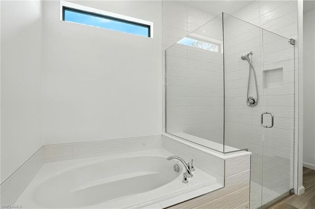 2003 Don Benito WAY, Naples, FL 34120