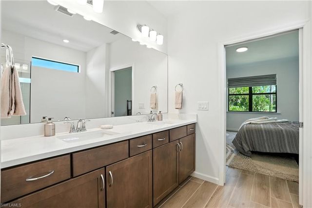 2003 Don Benito WAY, Naples, FL 34120