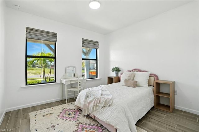 2003 Don Benito WAY, Naples, FL 34120