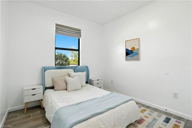 2003 Don Benito WAY, Naples, FL 34120